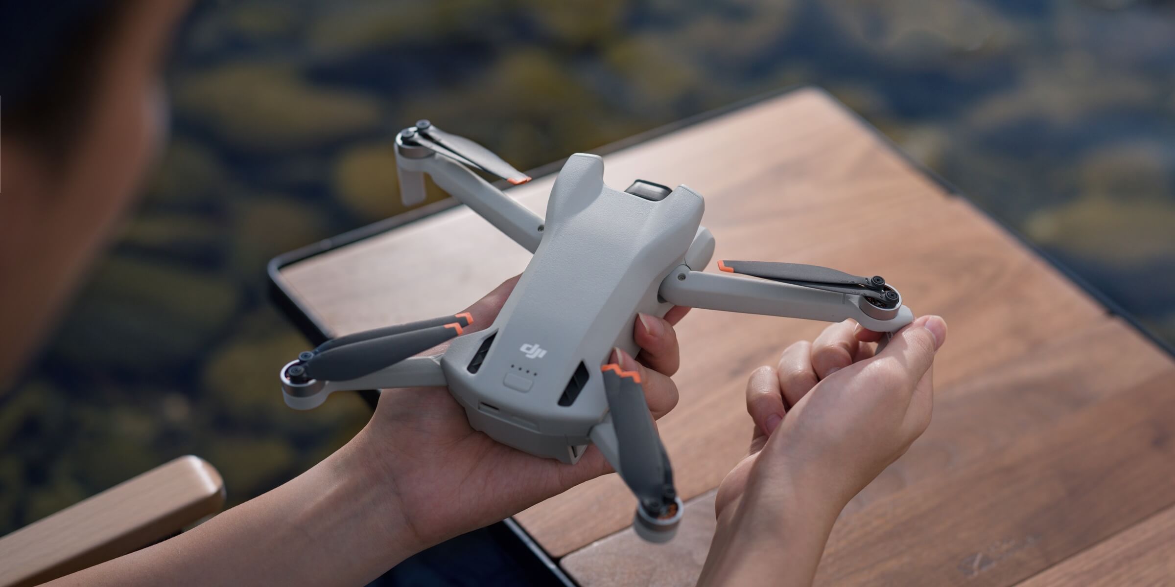 Mini drones are alway palm-sized